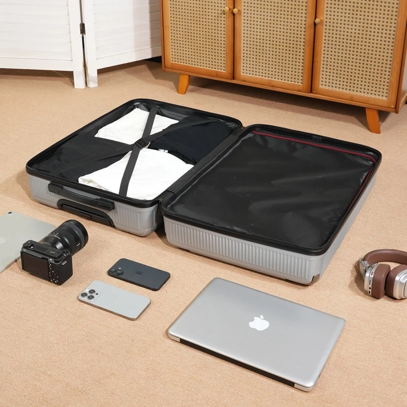14/20-Inch Scratch-Resistant Spinner Suitcase – 360° Silent Wheels