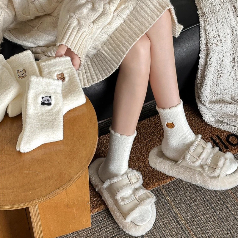 sg-11134201-82583-mexxbgz40ft3da.webp Creamy White Mid-Calf Socks – Thick Warm Winter & Autumn Socks